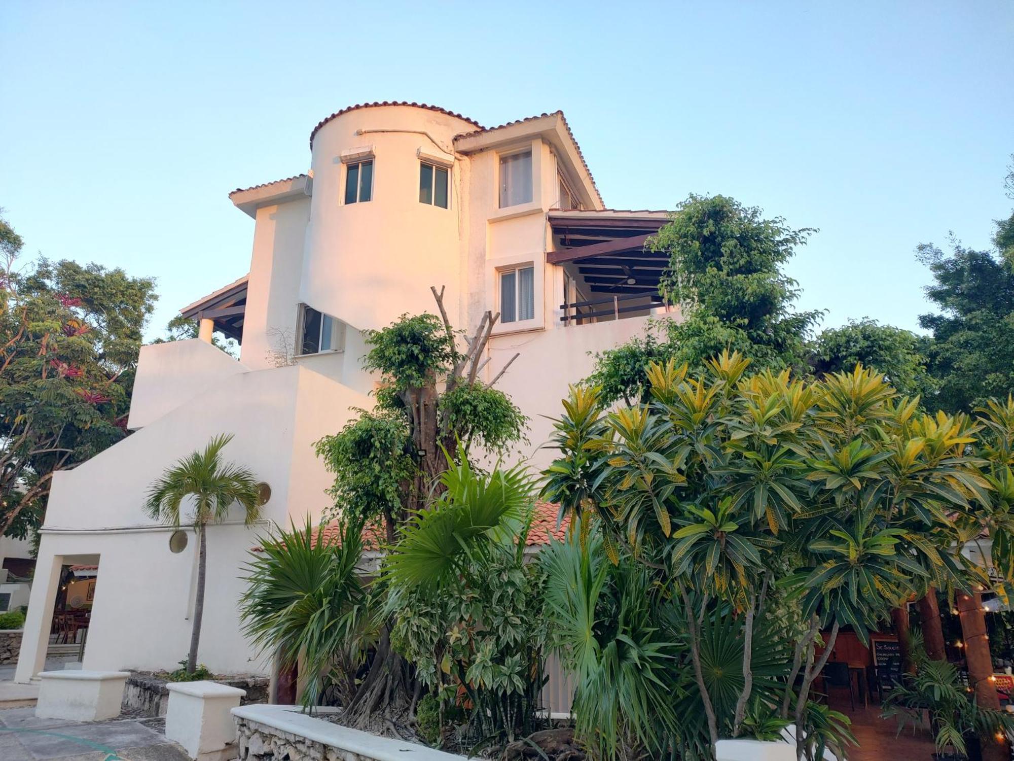 Private Rooms In A Hotel-Type Apartment - Super Located Puerto Aventuras Luaran gambar